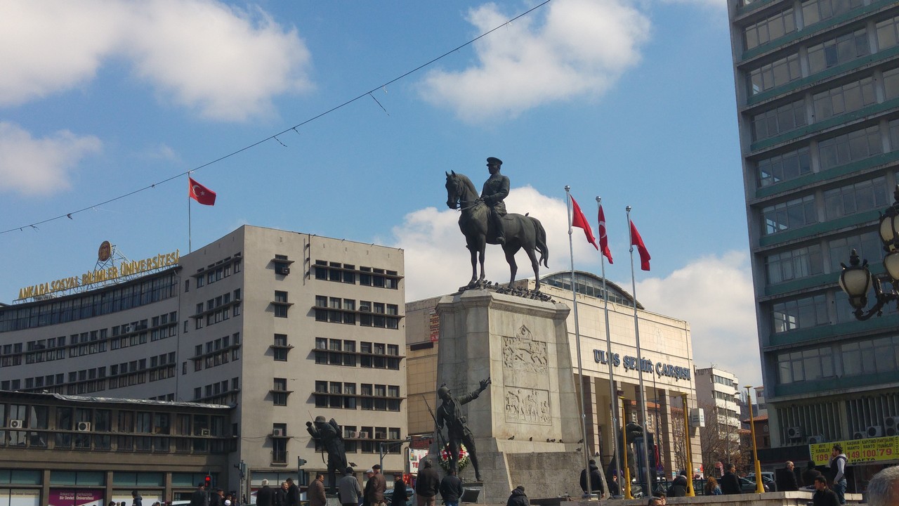 Ulus Atatürk Heykeli